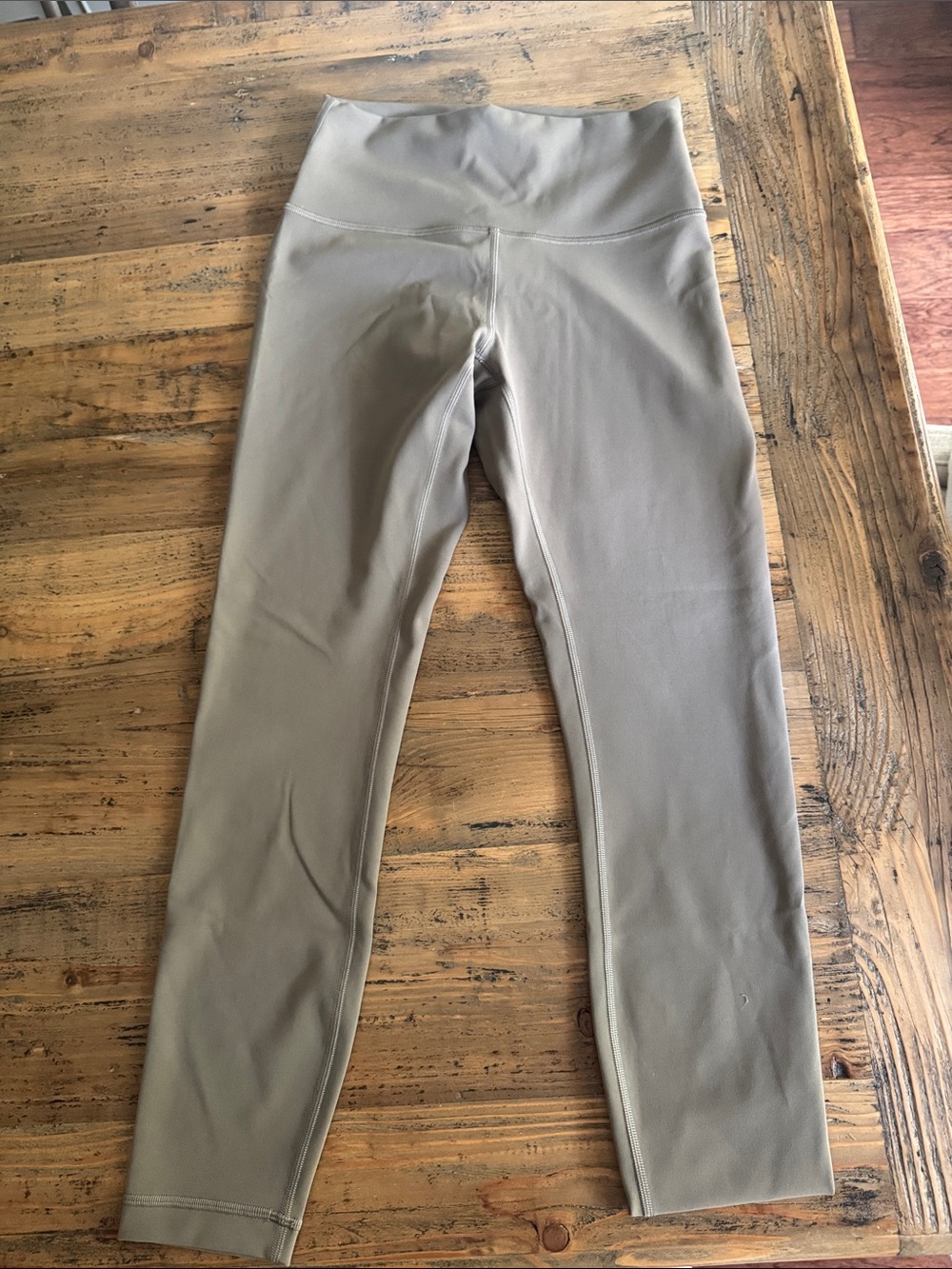NWOT! Lululemon Wunder Train High-Waist 25” Leggings in mocha